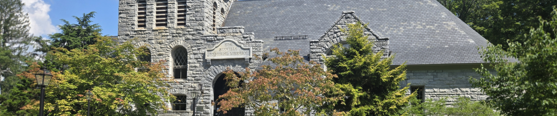 Exterior of the Scoville Memorial Library